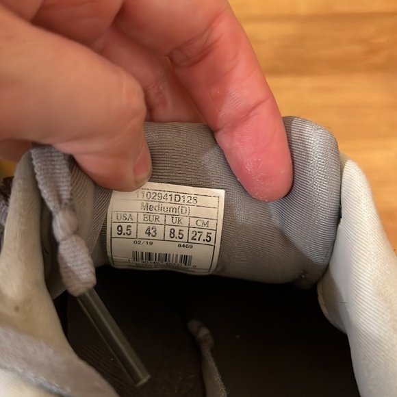 Brooks Mens Adrenaline GTS 19- Size 9.5 - Picture 9 of 9